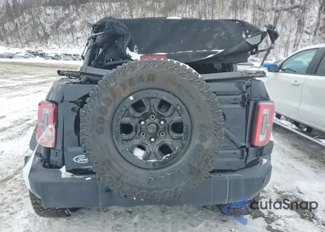 2024 Ford Bronco Wildtrak z USA, uszkodzony, nr VIN 1FMEE2BP6RLA60899